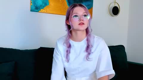 lunariafox online show from March 13, 2026, 2:45 pm