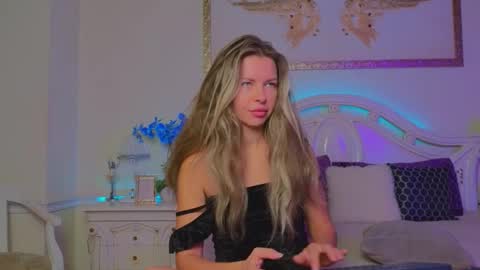 Luna Rishi online show from October 16, 2025, 11:55 am