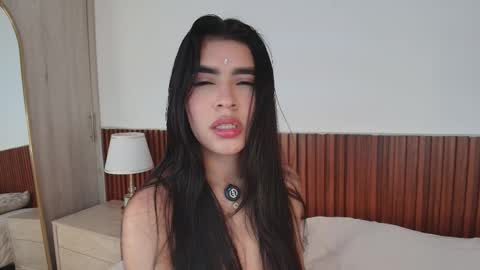 Luna Rousse online show from April 5, 2026, 3:15 am