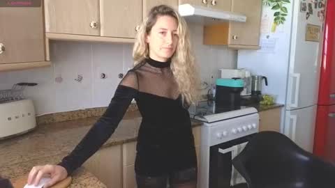  Luna online show from February 15, 2026, 12:14 pm