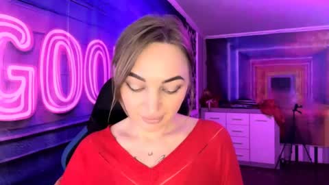 Snapshot of lunasky1111 chatting on April 11, 2026, 9:41 pm Meryem online show from April 11, 2026, 9:41 pm