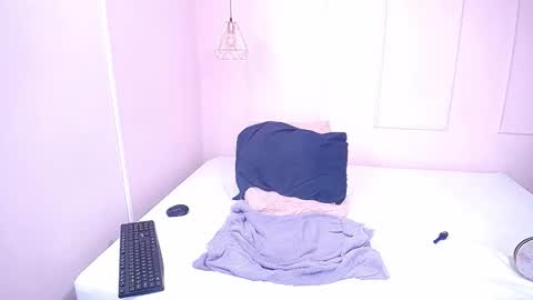 Luna online show from March 5, 2026, 1:51 pm