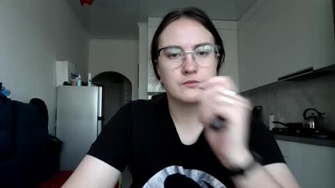 Snapshot of lunavelvet3 chatting on November 5, 2025, 11:32 am lunavelvet3 online show from November 5, 2025, 11:32 am