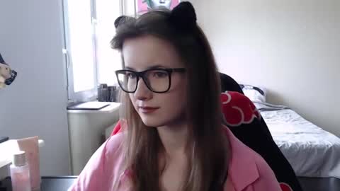 Snapshot of lunaxcherry chatting on June 13, 2026, 11:08 am LunaXcherry online show from June 13, 2026, 11:08 am