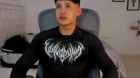 Lunay online show from February 21, 2026, 10:55 pm