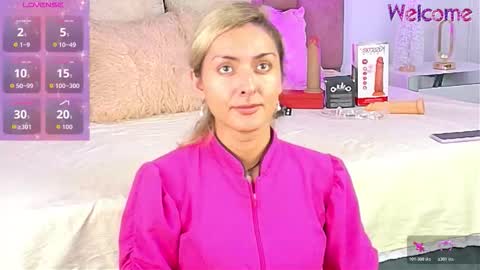 lunitadiva online show from November 27, 2025, 1:24 pm