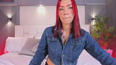 L U N N A online show from April 8, 2026, 4:12 am