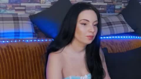 Snapshot of lunnagray chatting on December 15, 2025, 6:17 am LunnaGray online show from December 15, 2025, 6:17 am