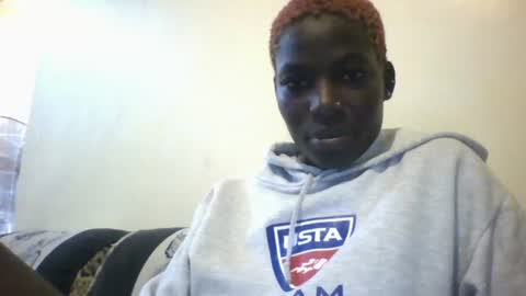 luo_queen online show from July 1, 2026, 2:40 pm