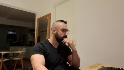 Snapshot of lupal2 chatting on June 18, 2026, 2:01 am Lupal2 online show from June 18, 2026, 2:01 am