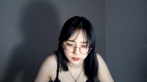 Roxie online show from March 26, 2026, 2:33 pm