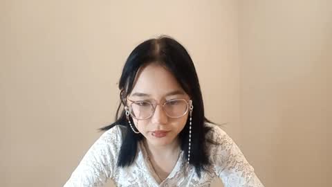 Snapshot of lupefaulker chatting on April 18, 2026, 1:04 pm Roxie online show from April 18, 2026, 1:04 pm