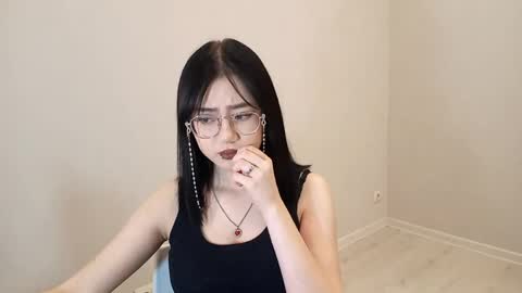 Snapshot of lupefaulker chatting on April 27, 2026, 1:09 pm Roxie online show from April 27, 2026, 1:09 pm