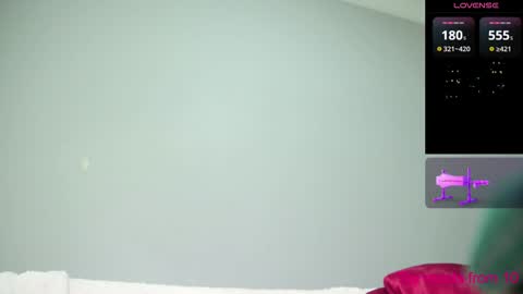 lusciouslipsxx online show from January 5, 2025, 9:59 am