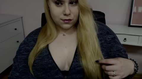 Hailey online show from October 6, 2025, 9:01 pm