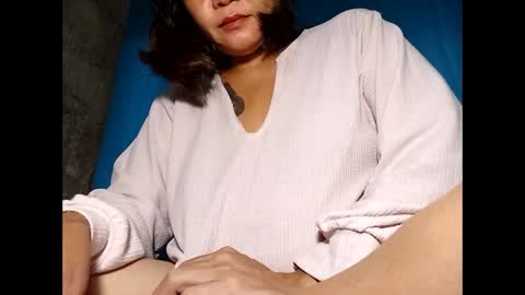 Ana online show from December 17, 2024, 7:37 pm