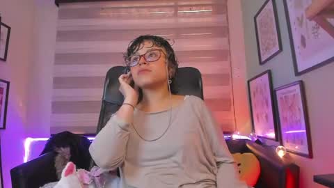 Snapshot of lusiana__ chatting on May 25, 2026, 1:17 pm Luci online show from May 25, 2026, 1:17 pm