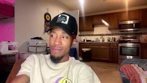 LUST online show from December 5, 2025, 7:06 am