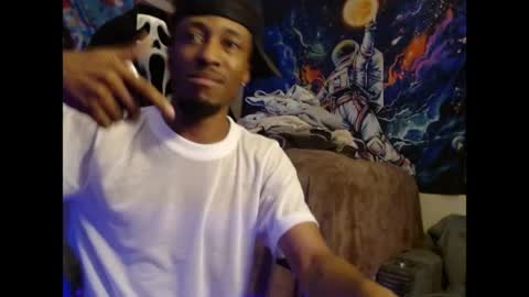 LUST online show from April 20, 2026, 3:31 am