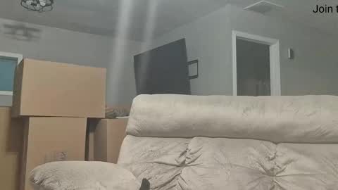  GUY ---  GIRL online show from February 25, 2026, 7:07 am