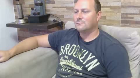 Snapshot of lustonfan chatting on April 1, 2026, 1:41 pm lustonfan online show from April 1, 2026, 1:41 pm