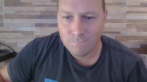 Snapshot of lustonfan chatting on April 9, 2026, 12:43 pm lustonfan online show from April 9, 2026, 12:43 pm