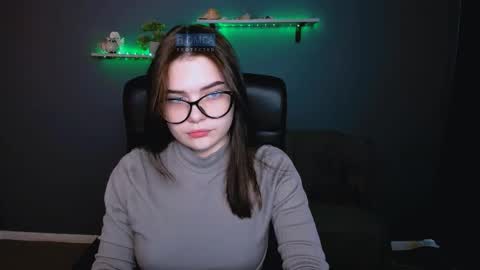 lusy_puff online show from December 2, 2024, 9:45 am