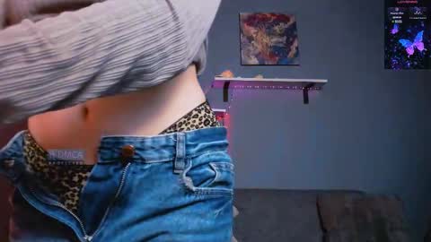 lusy_puff online show from December 2, 2024, 3:58 pm