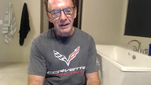 luv_missle online show from April 18, 2026, 4:16 am