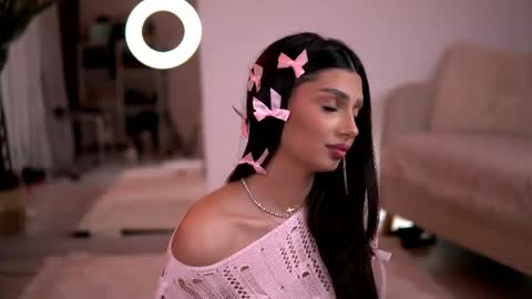 Caprice online show from April 9, 2026, 6:19 am