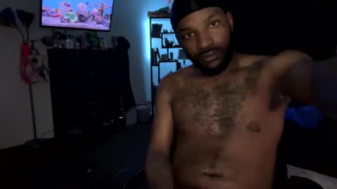 Snapshot of luverboibbc chatting on December 25, 2024, 4:01 am luverboi online show from December 25, 2024, 4:01 am