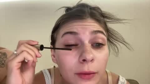 Snapshot of luvkoko chatting on October 27, 2025, 5:22 am luvkoko online show from October 27, 2025, 5:22 am