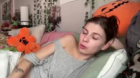 Snapshot of luvkoko chatting on November 14, 2025, 4:17 pm luvkoko online show from November 14, 2025, 4:17 pm