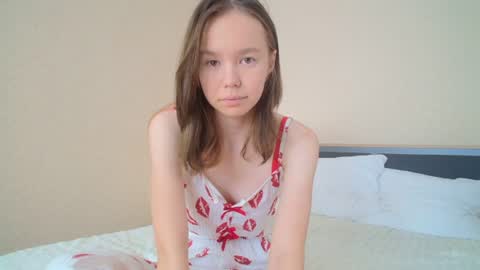 Snapshot of luvlivvvyy chatting on July 27, 2026, 5:47 am luvlivvvyy online show from July 27, 2026, 5:47 am