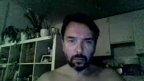 Snapshot of luvly chatting on November 3, 2025, 5:31 am Luvly online show from November 3, 2025, 5:31 am