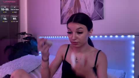 Snapshot of luvlyveronica chatting on July 9, 2026, 9:57 am Veronica online show from July 9, 2026, 9:57 am