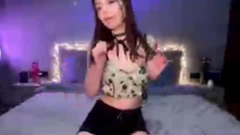 luvmiu online show from November 10, 2025, 11:48 pm