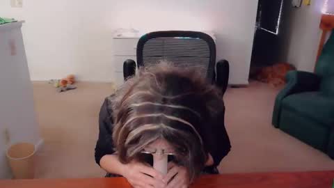 Britney online show from December 19, 2025, 5:42 pm