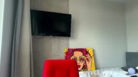 Snapshot of lux_angel chatting on June 25, 2026, 11:53 pm lux_angel online show from June 25, 2026, 11:53 pm