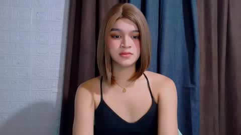 queen lux online show from February 18, 2026, 9:27 am