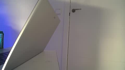 Snapshot of luxanee chatting on December 17, 2025, 10:38 pm luxanee online show from December 17, 2025, 10:38 pm