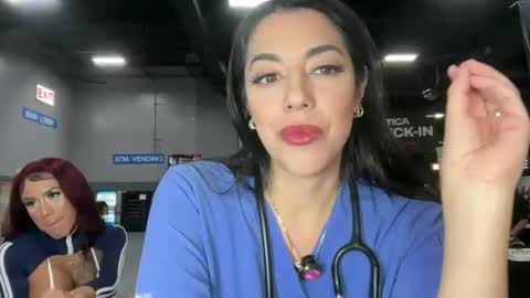 luxcher22 online show from October 26, 2025, 5:52 pm