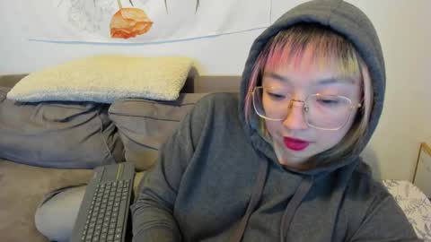 LuxGray online show from February 1, 2025, 1:12 am