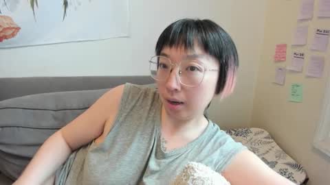 Snapshot of luxgray chatting on January 10, 2026, 4:42 pm LuxGray online show from January 10, 2026, 4:42 pm