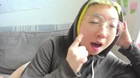 Snapshot of luxgray chatting on March 8, 2026, 6:01 pm LuxGray online show from March 8, 2026, 6:01 pm