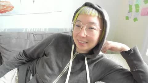 Snapshot of luxgray chatting on March 21, 2026, 8:56 pm LuxGray online show from March 21, 2026, 8:56 pm