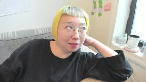 Snapshot of luxgray chatting on March 27, 2026, 9:03 pm LuxGray online show from March 27, 2026, 9:03 pm