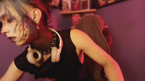 Luxiel 3 online show from March 24, 2026, 10:48 pm