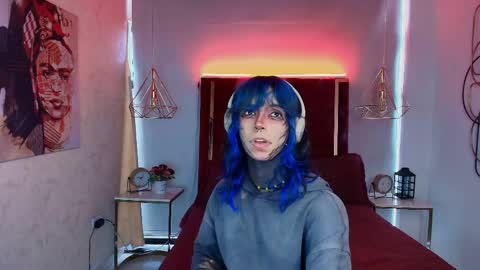 Snapshot of luxiel_ chatting on May 26, 2026, 9:00 pm Luxiel 3 online show from May 26, 2026, 9:00 pm