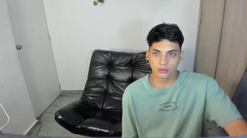 Snapshot of luxrx chatting on May 10, 2026, 5:07 pm luxrx online show from May 10, 2026, 5:07 pm